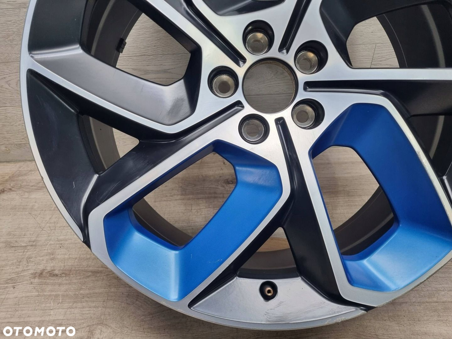 Felga Lynk XC60 XC70 XC90 8.0Jx20H2 Et52 5x108 8889684976 - 8