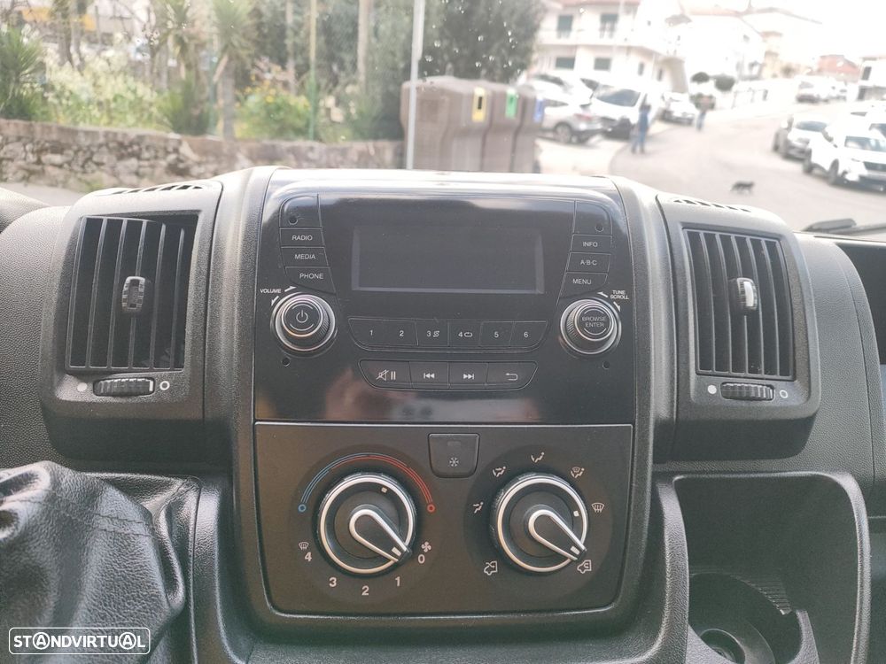 Peugeot Boxer 2.2 BlueHDi 335 L3 CD - 12