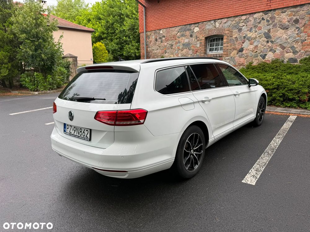 Volkswagen Passat - 14