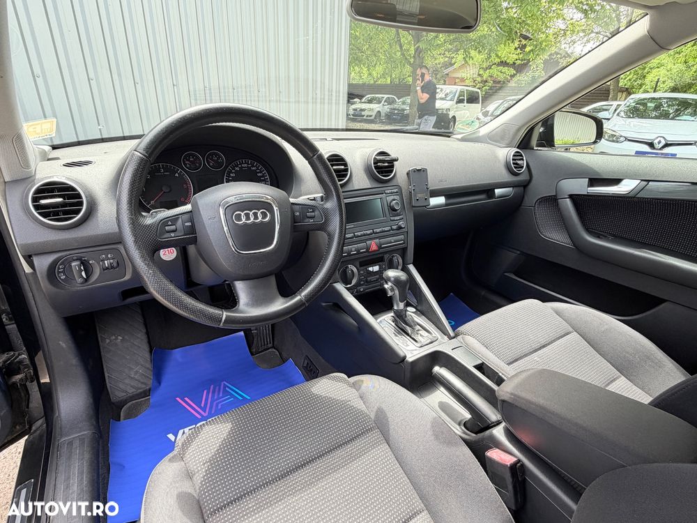 Audi A3 Sportback 2.0 TDI DPF (DSG) S tronic Attraction - 6