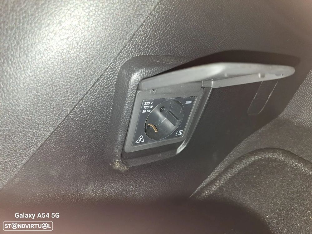 Peugeot e-Partner - 8