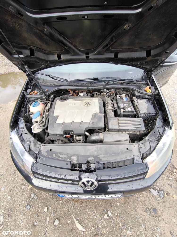 Volkswagen Golf VI 2.0 TDI Comfortline - 12