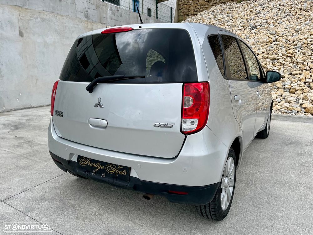 Mitsubishi Colt - 14