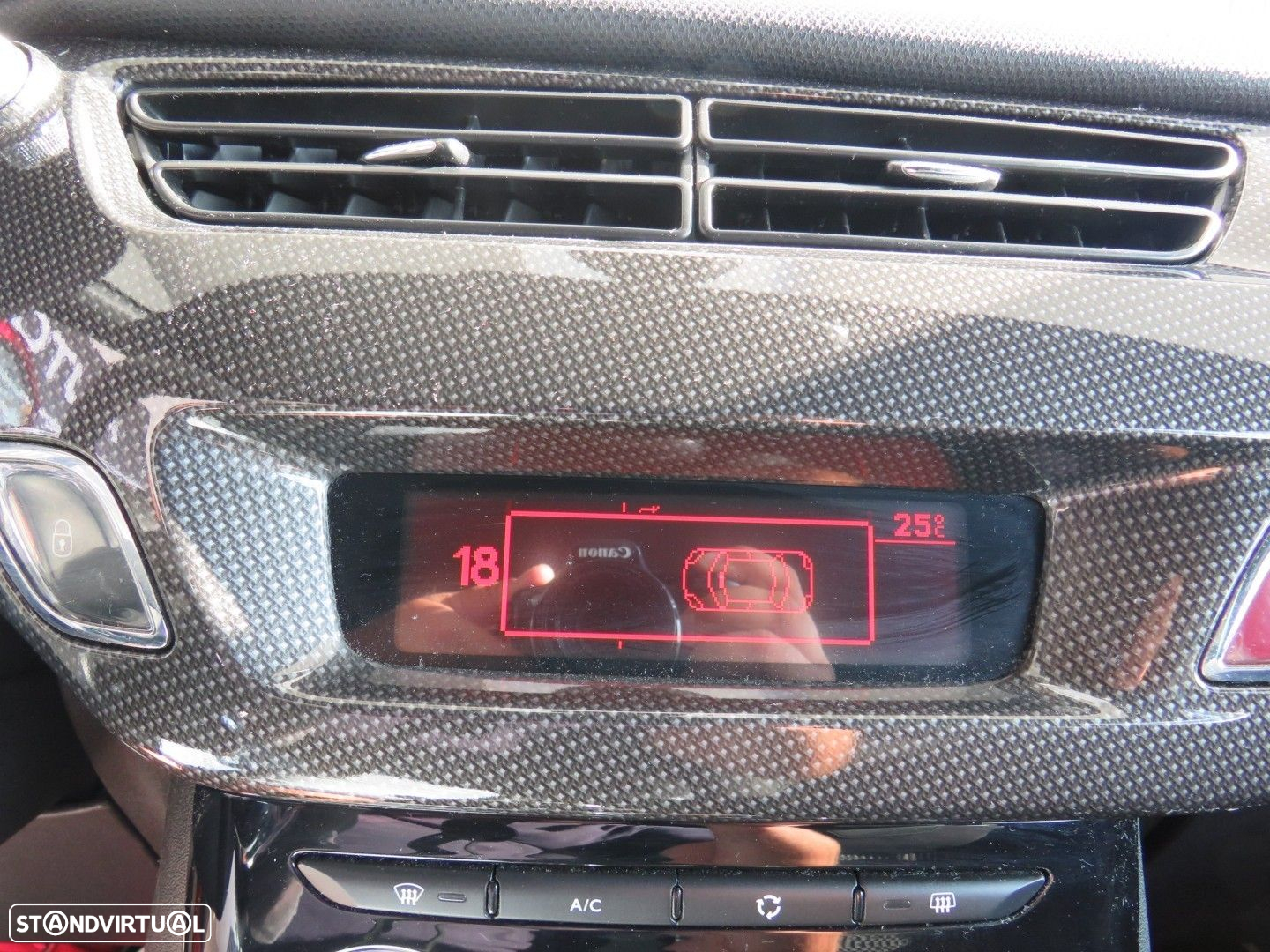Citroën DS3 1.6 HDi Airdream Sport Chic - 30