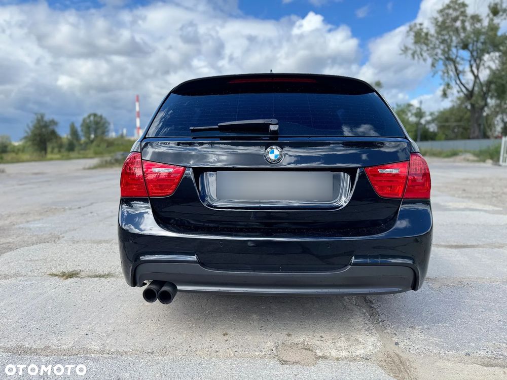 BMW Seria 3 330i xDrive - 5