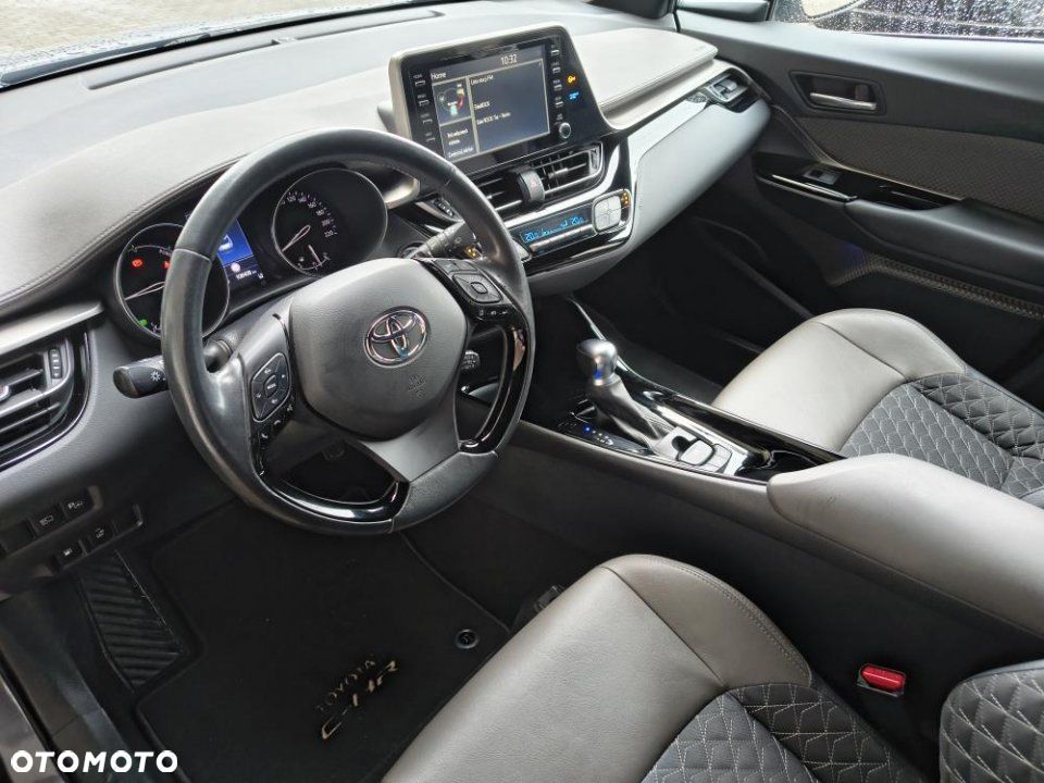 Toyota C-HR - 4
