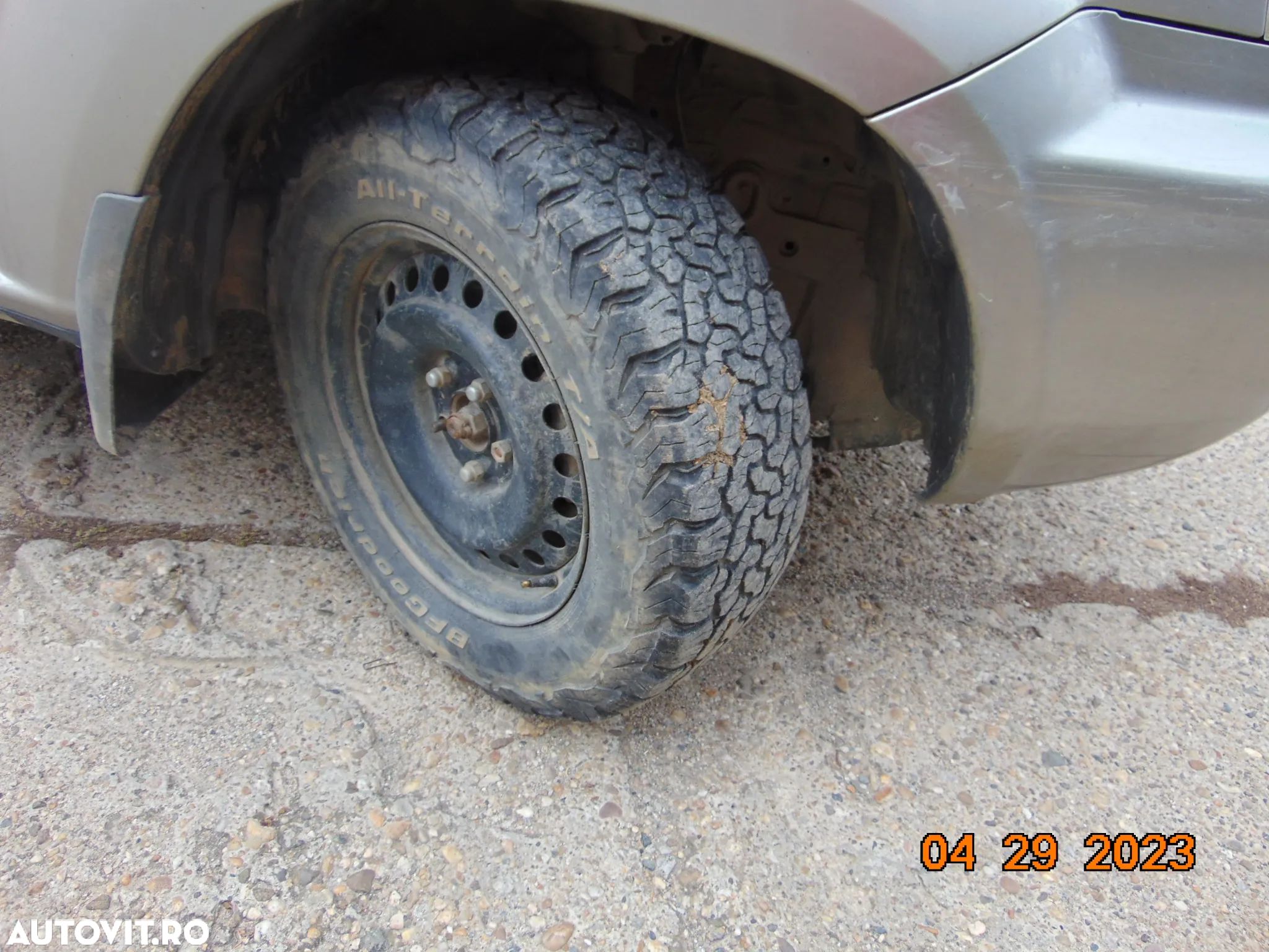 Jante Nissan X Trail t30 jante metal cu anvelope teren off road r16 cauciucuri bf goodrich - 1