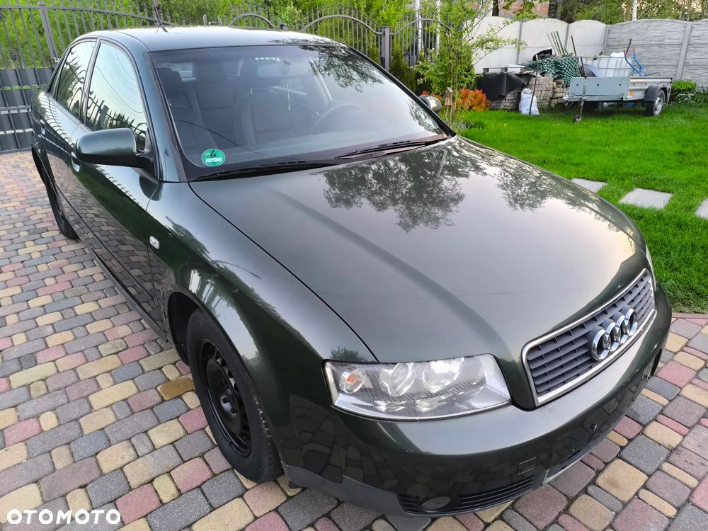 Audi A4 Limousine - 4