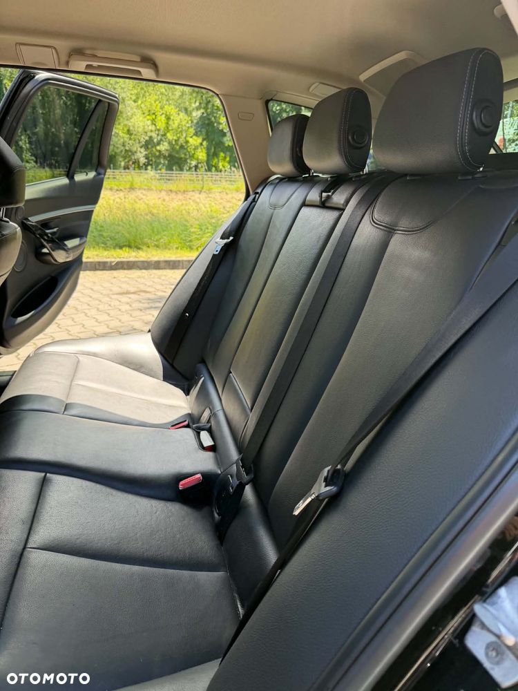 BMW Seria 3 320d Luxury Line - 14