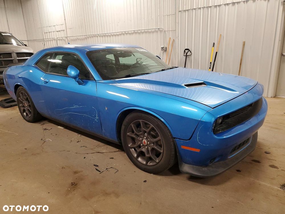 Dodge Challenger - 5