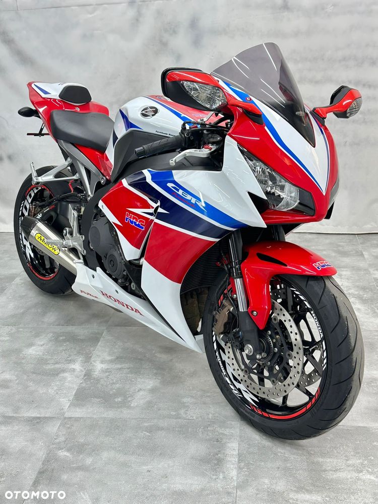 Honda CBR - 8