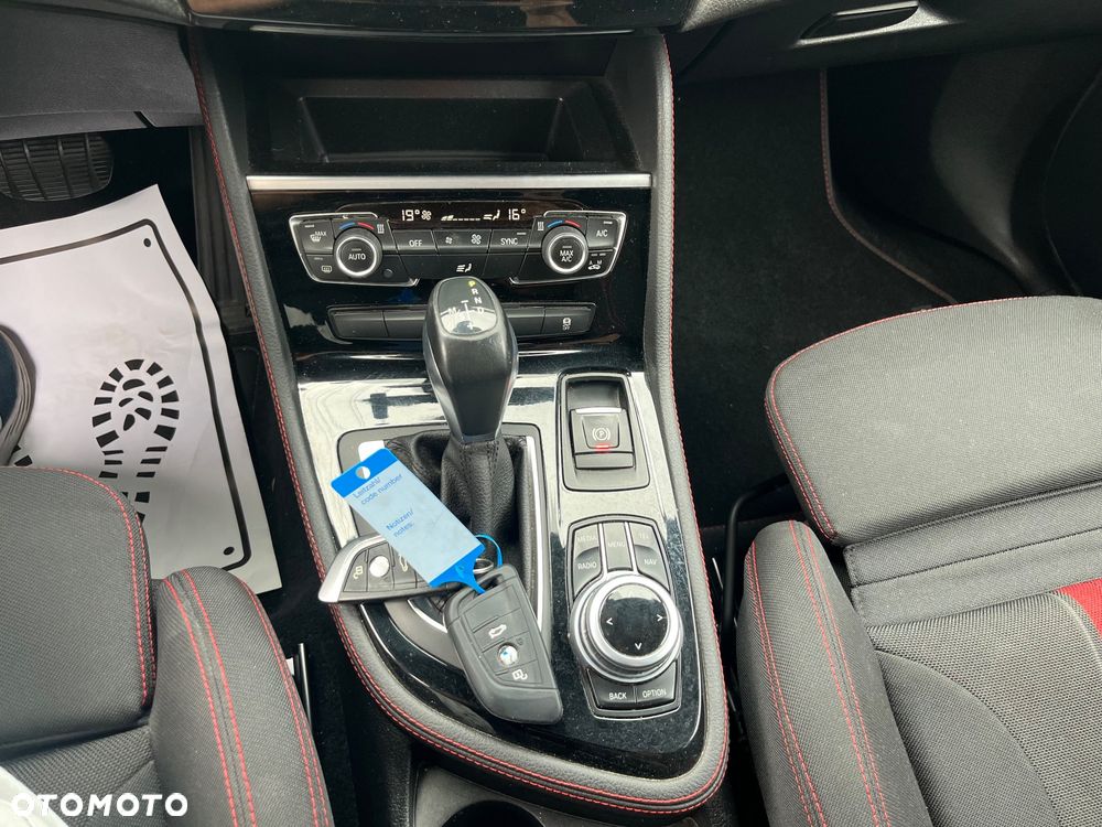 BMW Seria 2 218d xDrive Sport-Aut Sport Line - 29