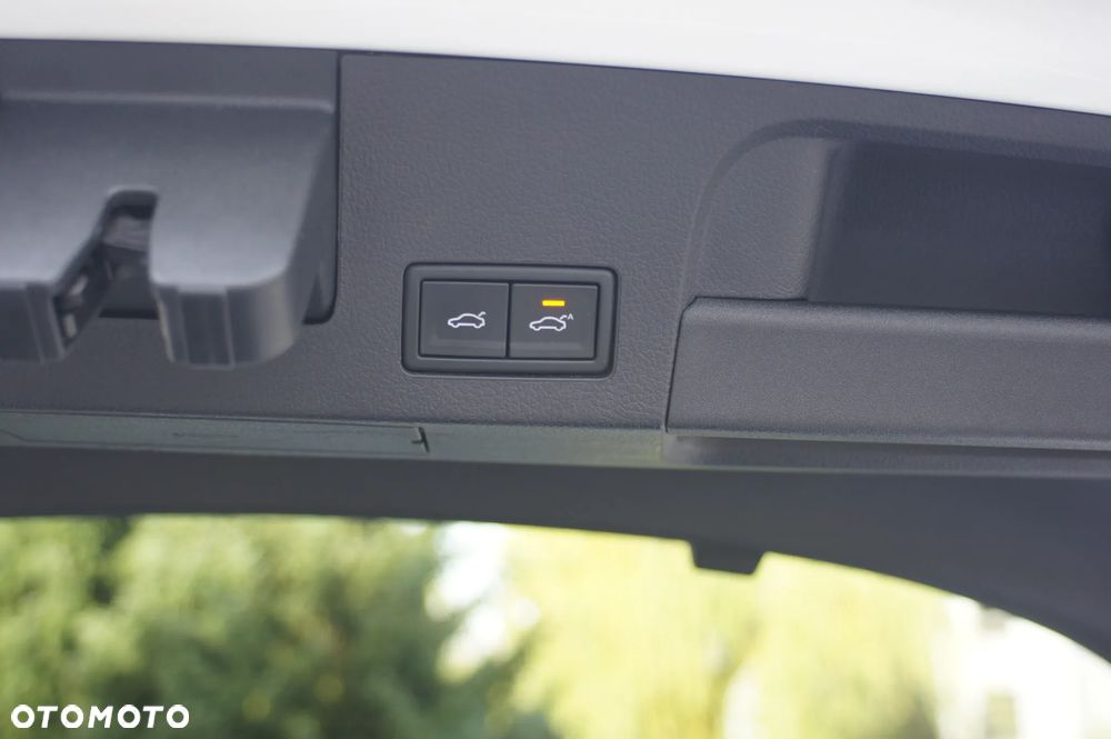 Volkswagen Arteon 2.0 TDI SCR R-Line Edition DSG - 20