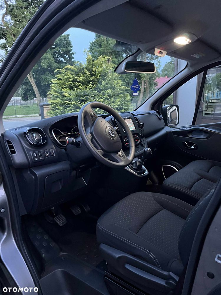 Opel Vivaro - 11