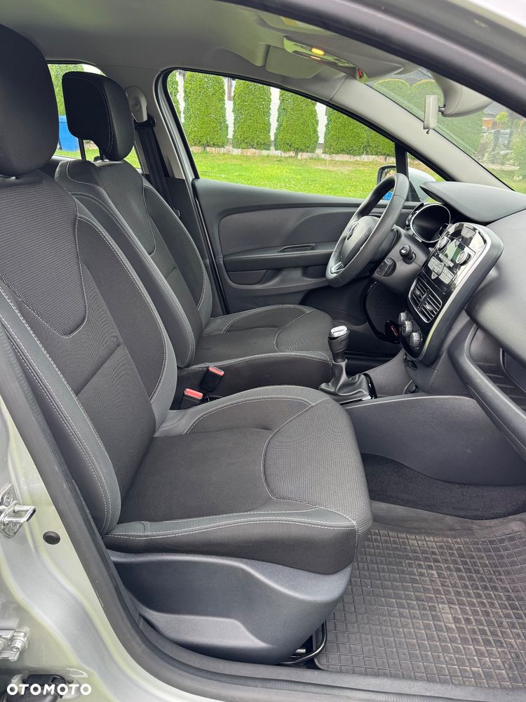 Renault Clio 1.2 16V 75 Life - 18