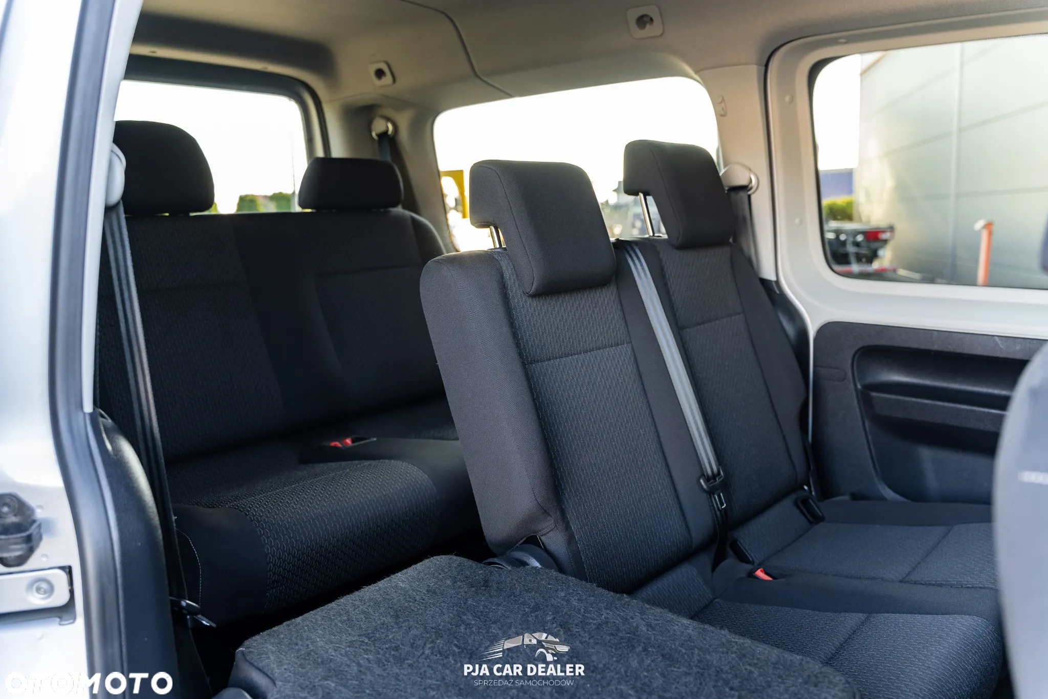Volkswagen Caddy 2.0 TDI Comfortline - 31