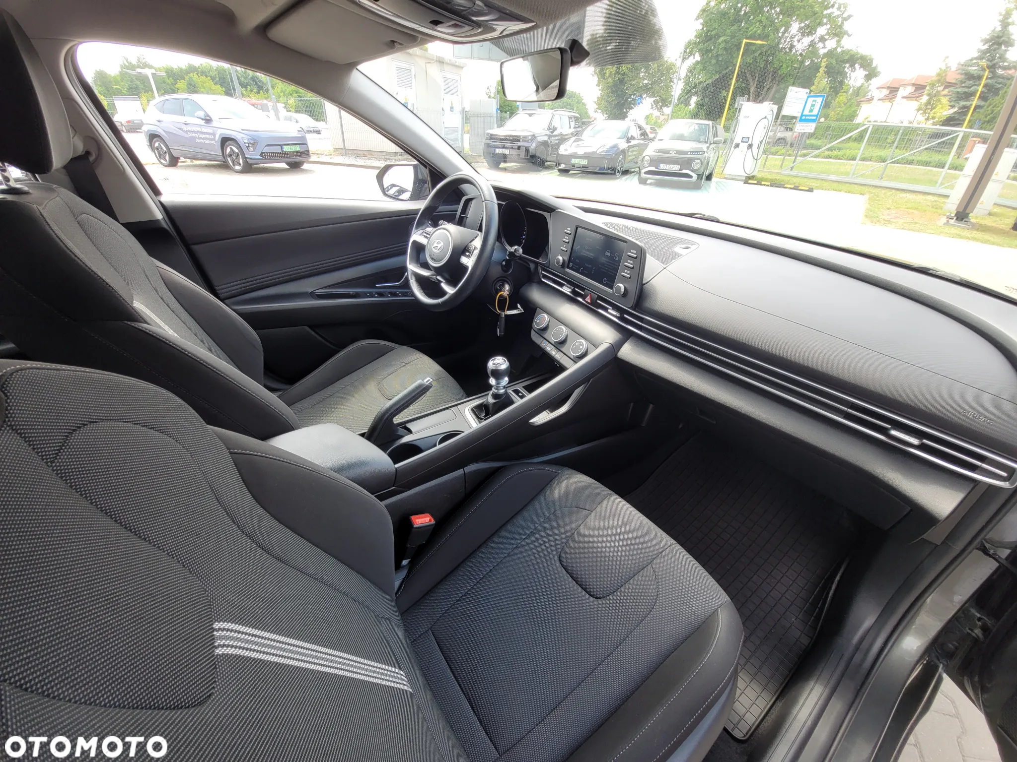 Hyundai Elantra 1.6 Modern - 17