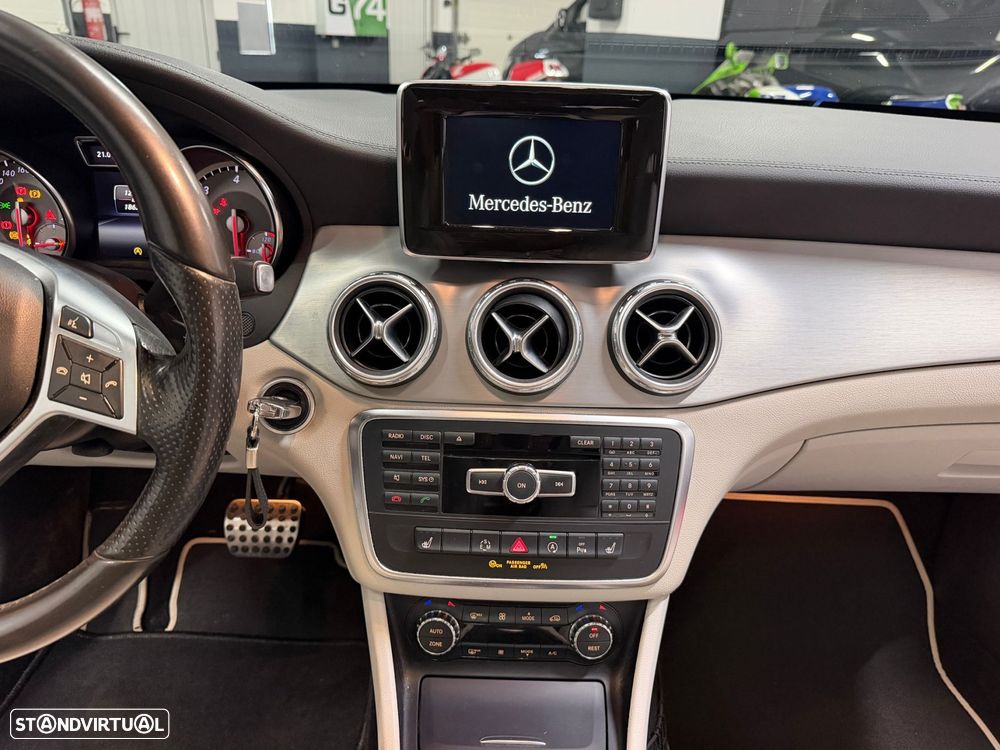 Mercedes-Benz GLA 220 CDI 7G-DCT AMG Line - 17