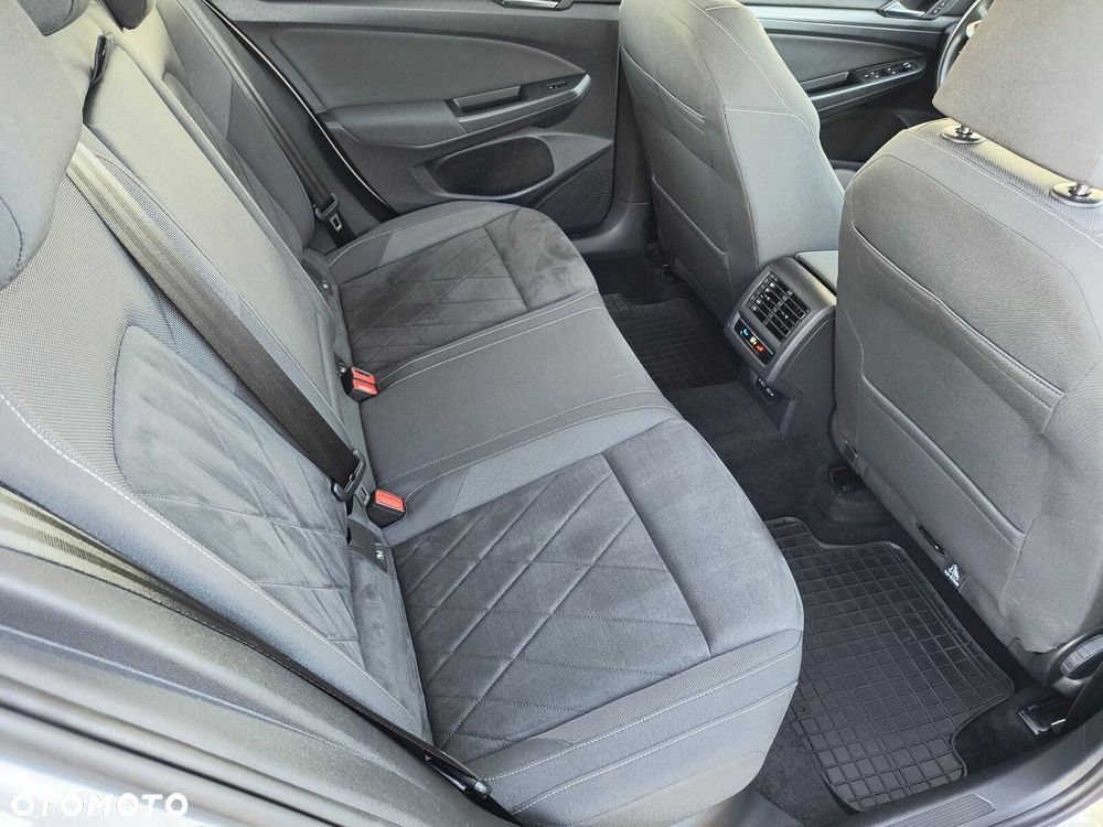 Volkswagen Golf - 15