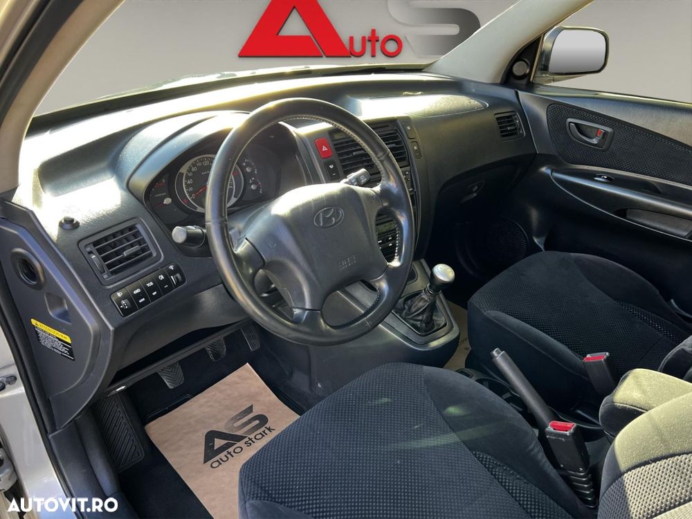 Hyundai Tucson 2.0 CRDI VGT GLS 4WD MT STYLE PLUS - 2