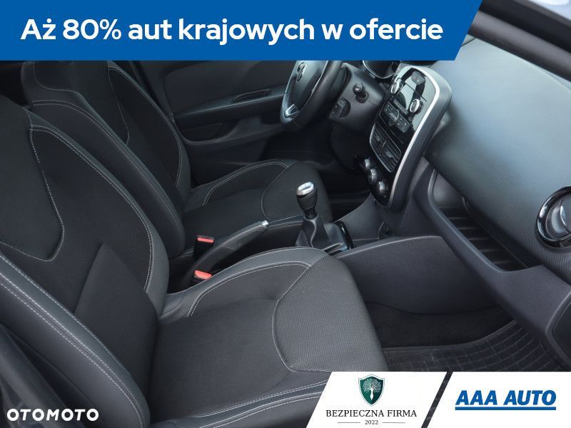 Renault Clio - 11