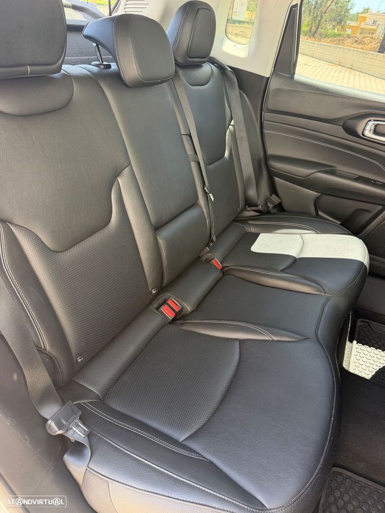 Jeep Compass - 12