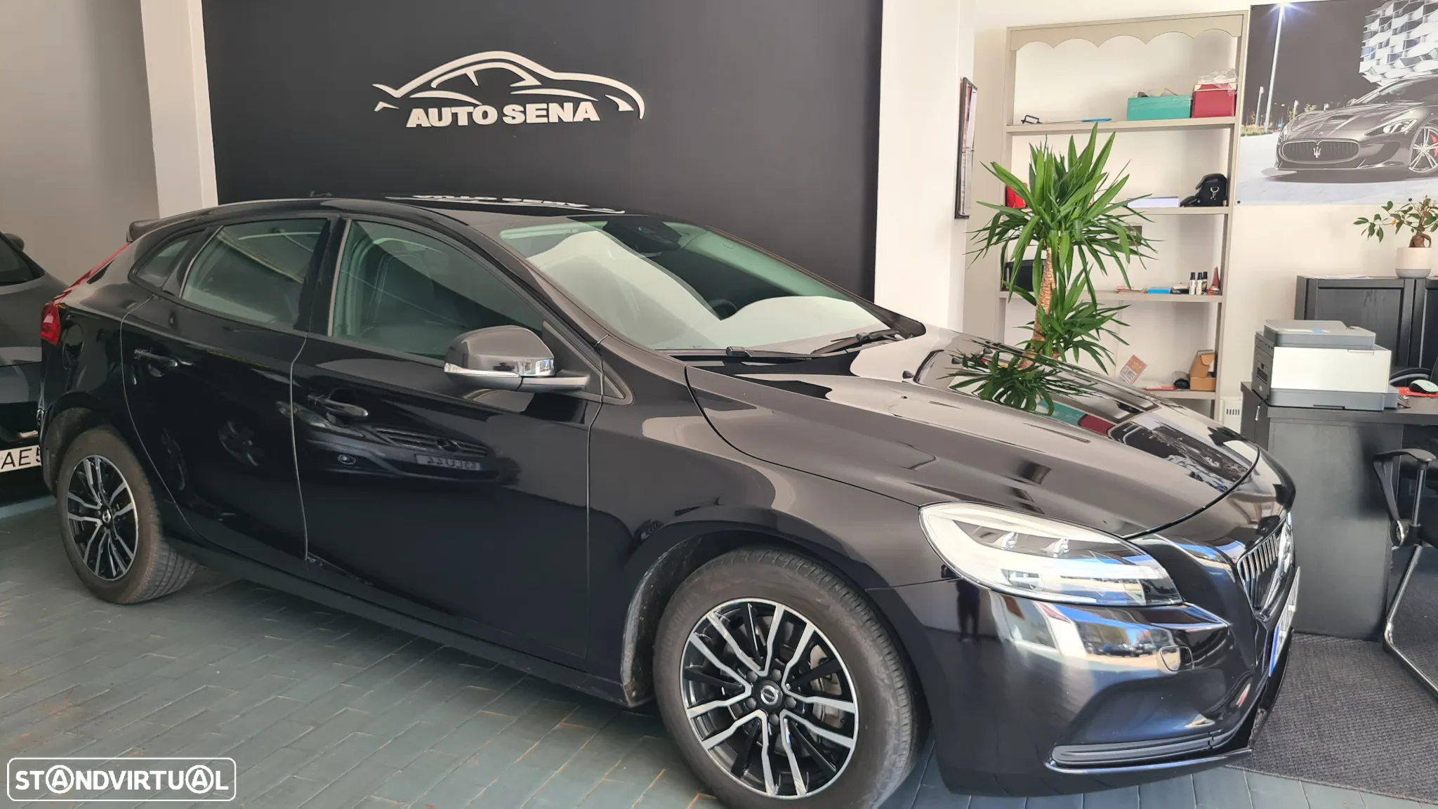 Volvo V40 2.0 D3 Momentum - 5