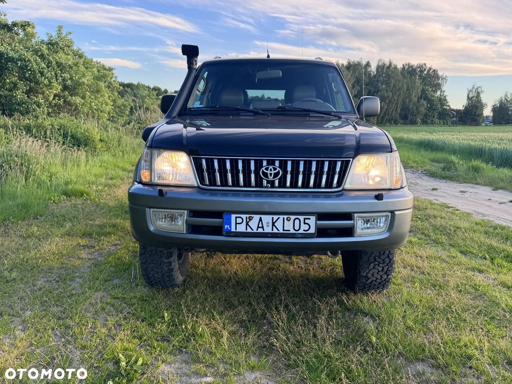 Toyota Land Cruiser - 12