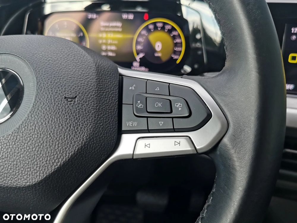 Volkswagen Golf - 12
