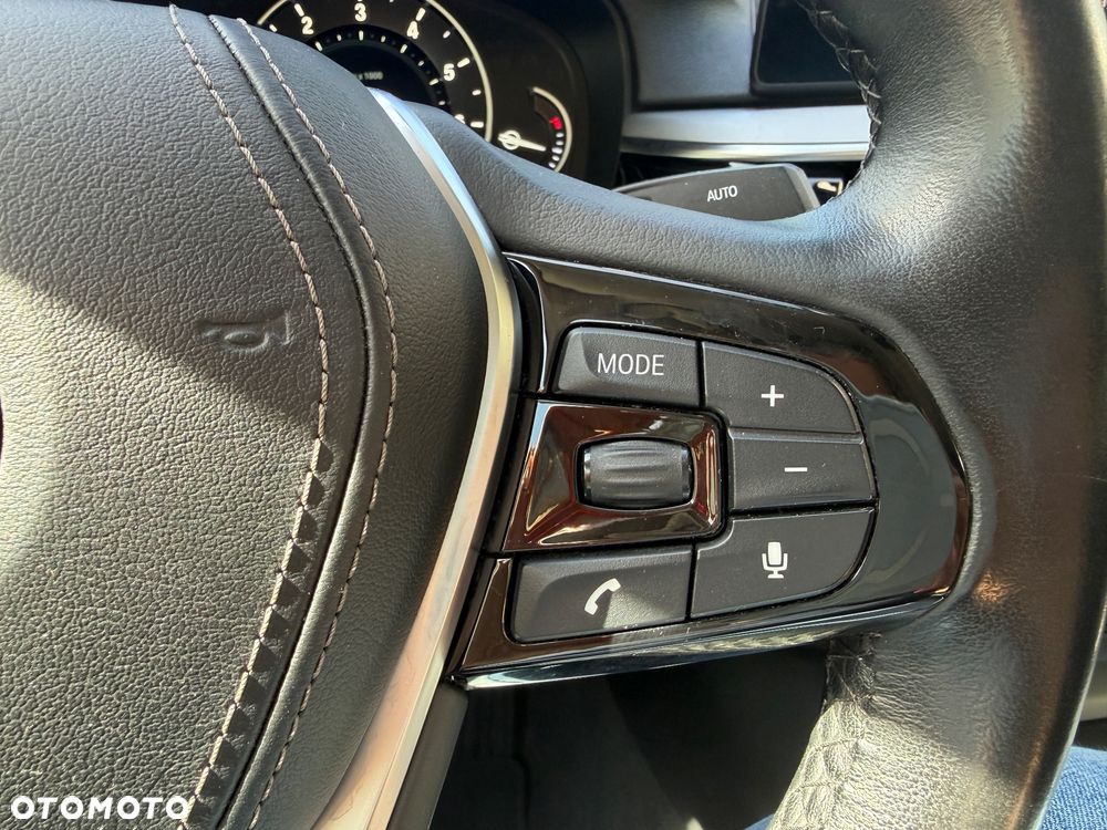 BMW Seria 5 530i xDrive - 8