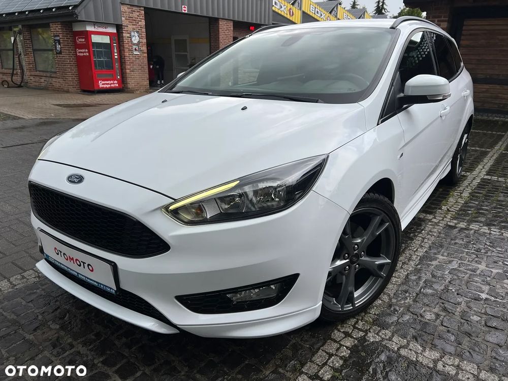 Ford Focus 1.5 EcoBoost ST-Line - 5