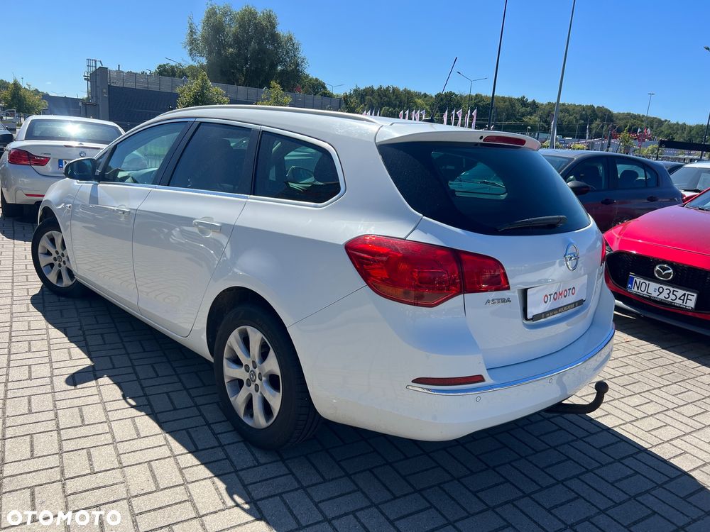 Opel Astra 1.4 Turbo Edition - 2