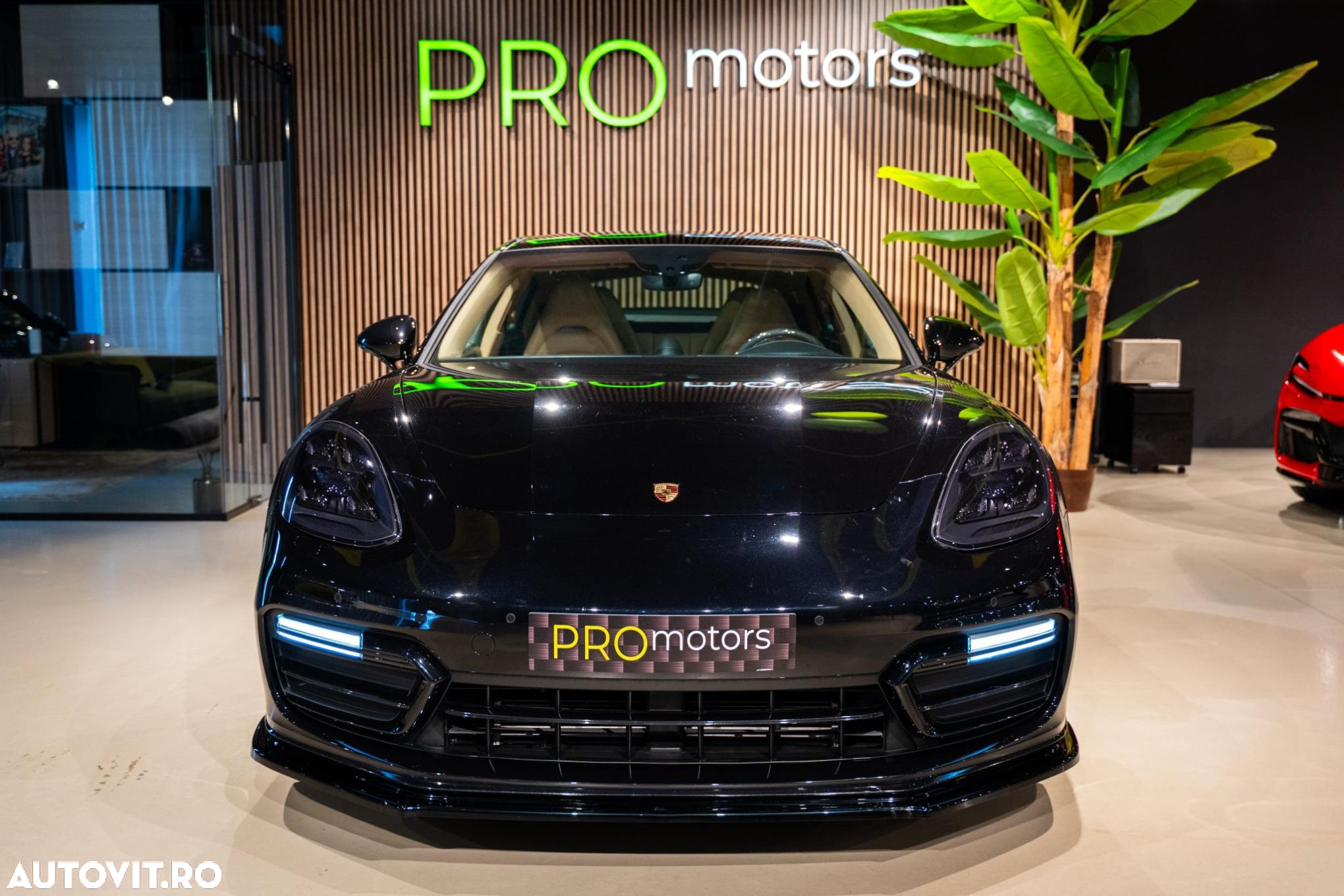 Porsche Panamera - 4