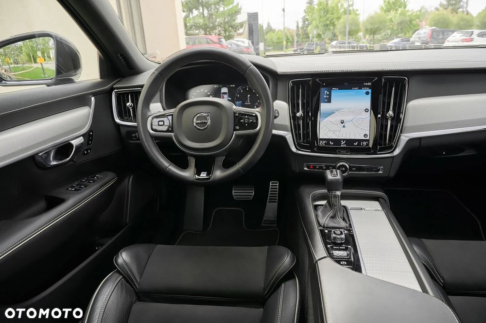 Volvo V90 T5 R-Design - 29