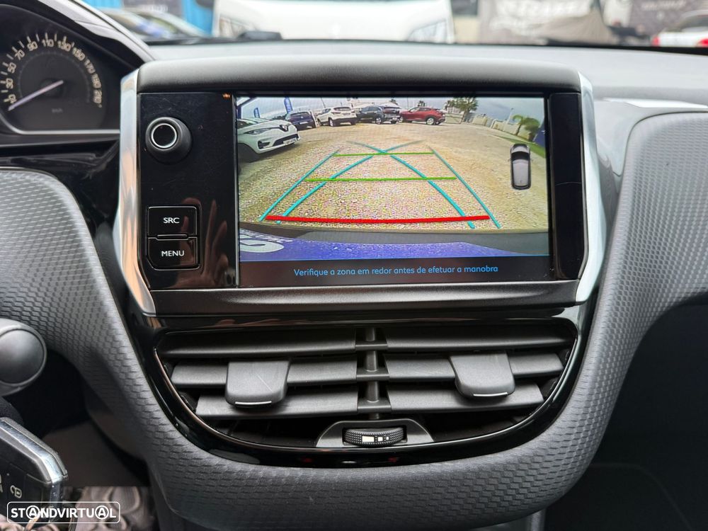 Peugeot 208 1.2 PureTech Style - 23