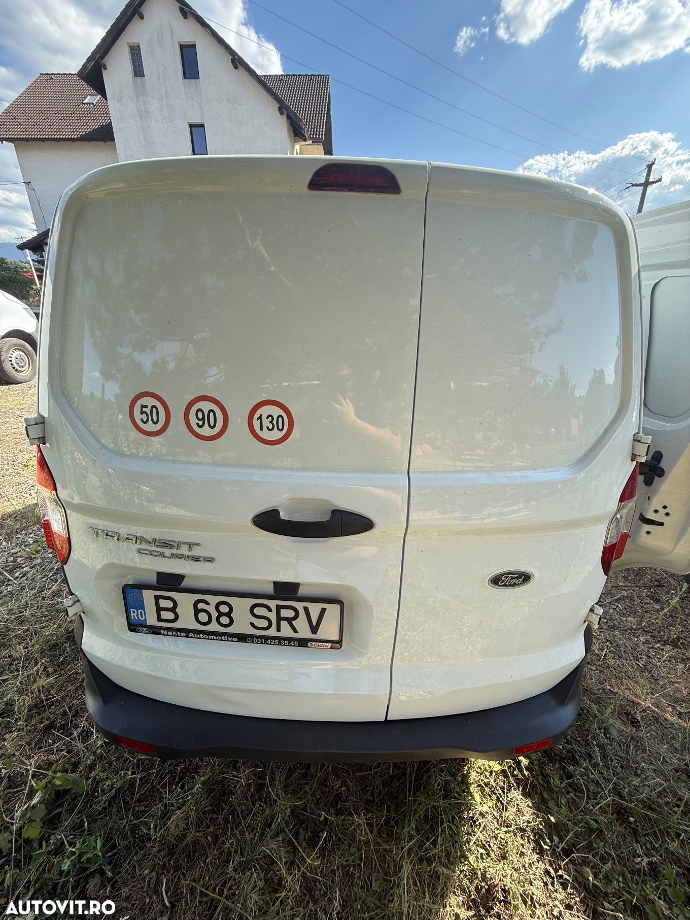 Ford Courier - 11