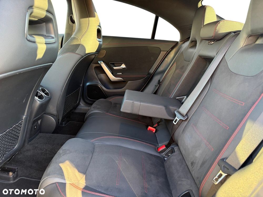 Mercedes-Benz CLA 220 mHEV 4-Matic AMG Line 8G-DCT - 26