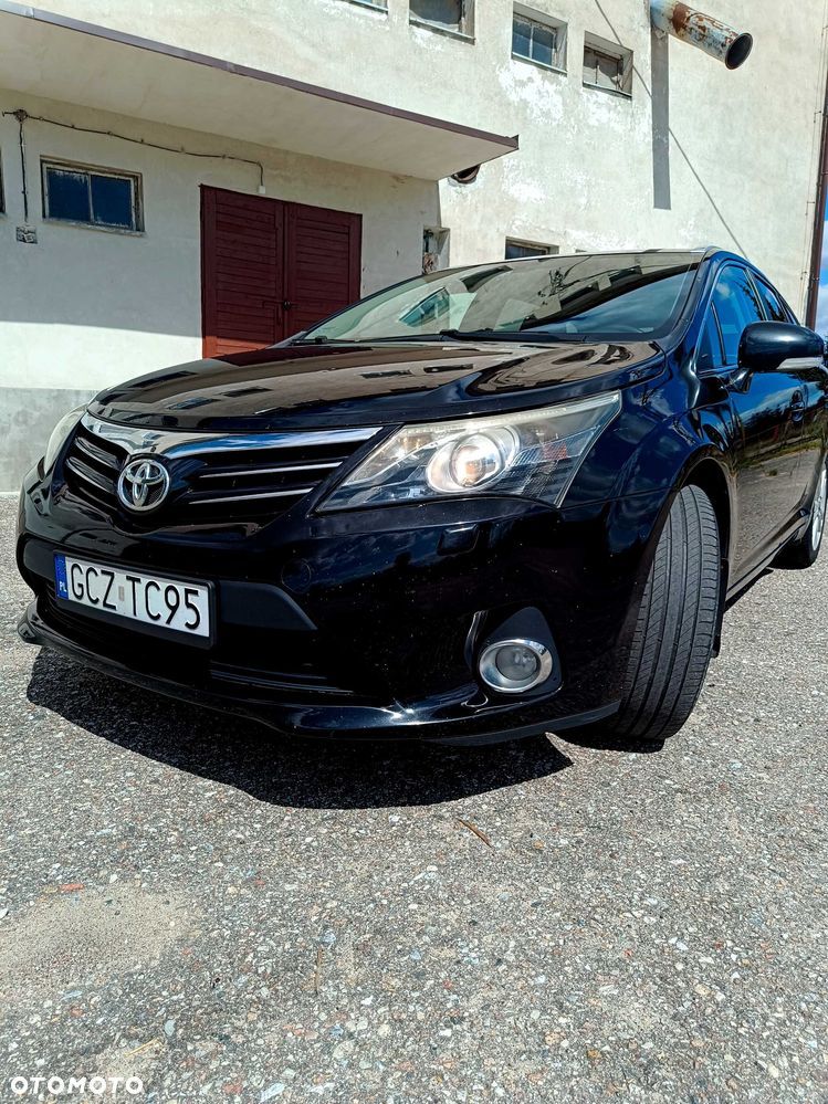 Toyota Avensis - 1