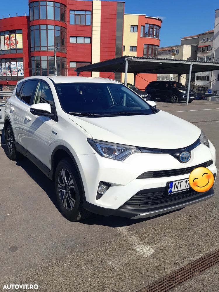 Toyota RAV4 - 1