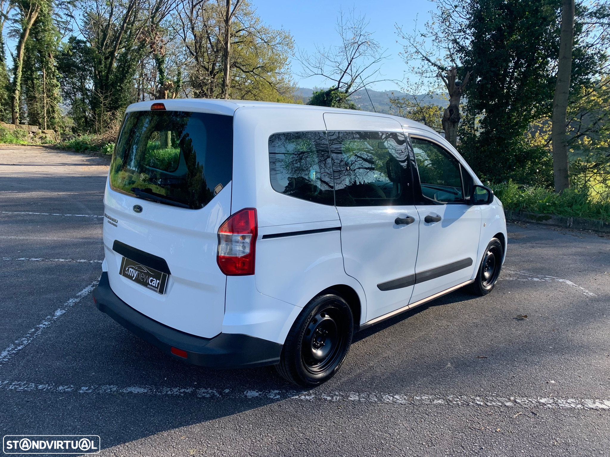 Ford e-Tourneo Custom - 5
