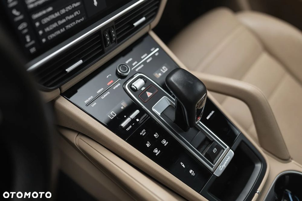 Porsche Cayenne E-Hybrid Tiptronic S - 25
