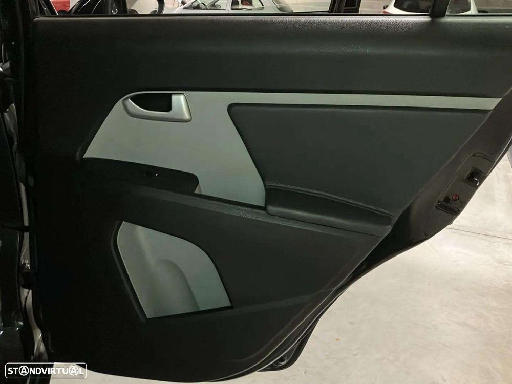 Kia Sportage 1.7 CRDI ISG Prime - 22