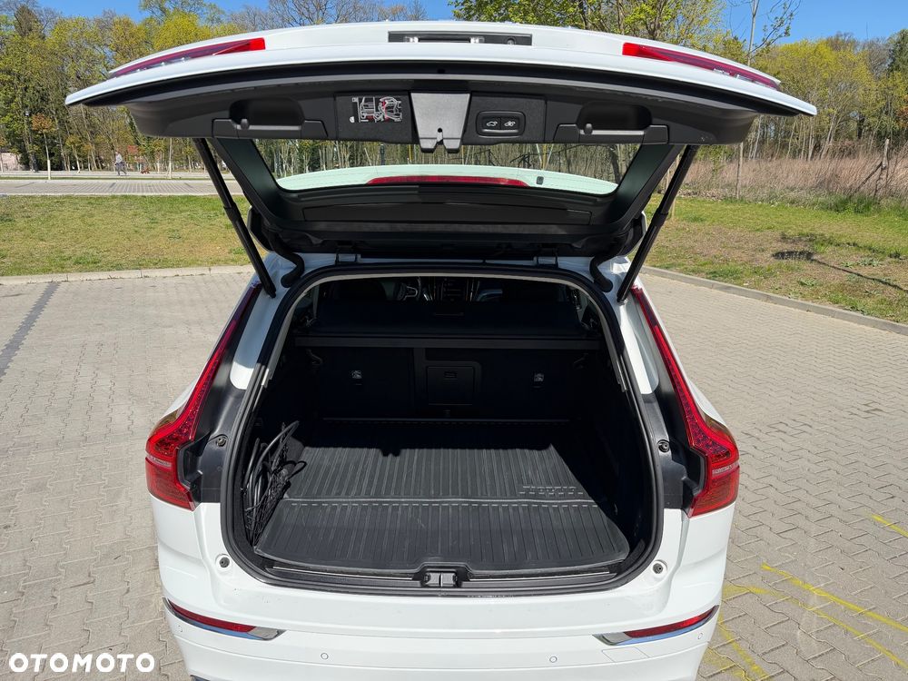 Volvo XC 60 T8 AWD Plug-In Hybrid Inscription Expression - 11