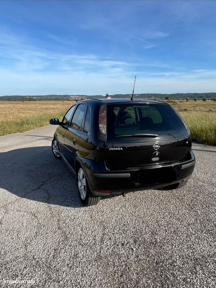 Opel Corsa 1.2 16V Cosmo - 4