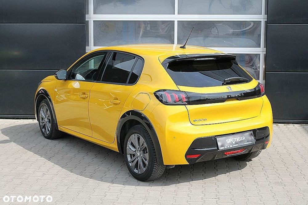 Peugeot 208 - 14