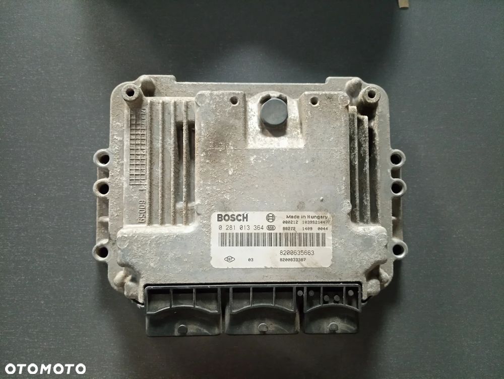 Sterownik silnika RENAULT MASTER II OPEL MOVANO A 2.5 DCI nr 0 281 013 364 - 1