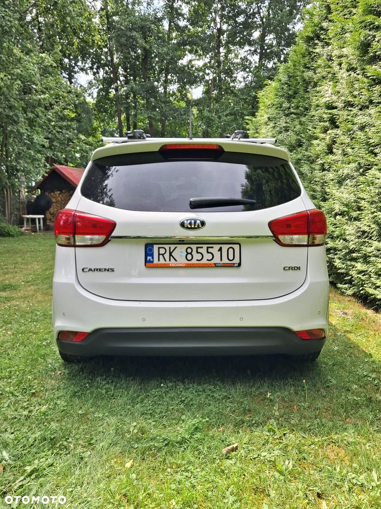 Kia Carens - 2