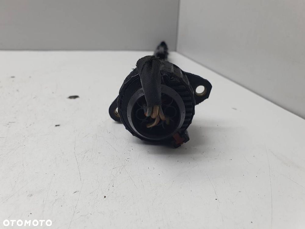 WIĄZKA POMPOWTRYSKIWACZY VW PASSAT B6 2.0 TDI EU - 3