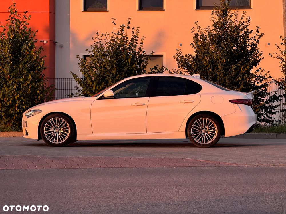 Alfa Romeo Giulia 2.2 Diesel AT8 Super - 3
