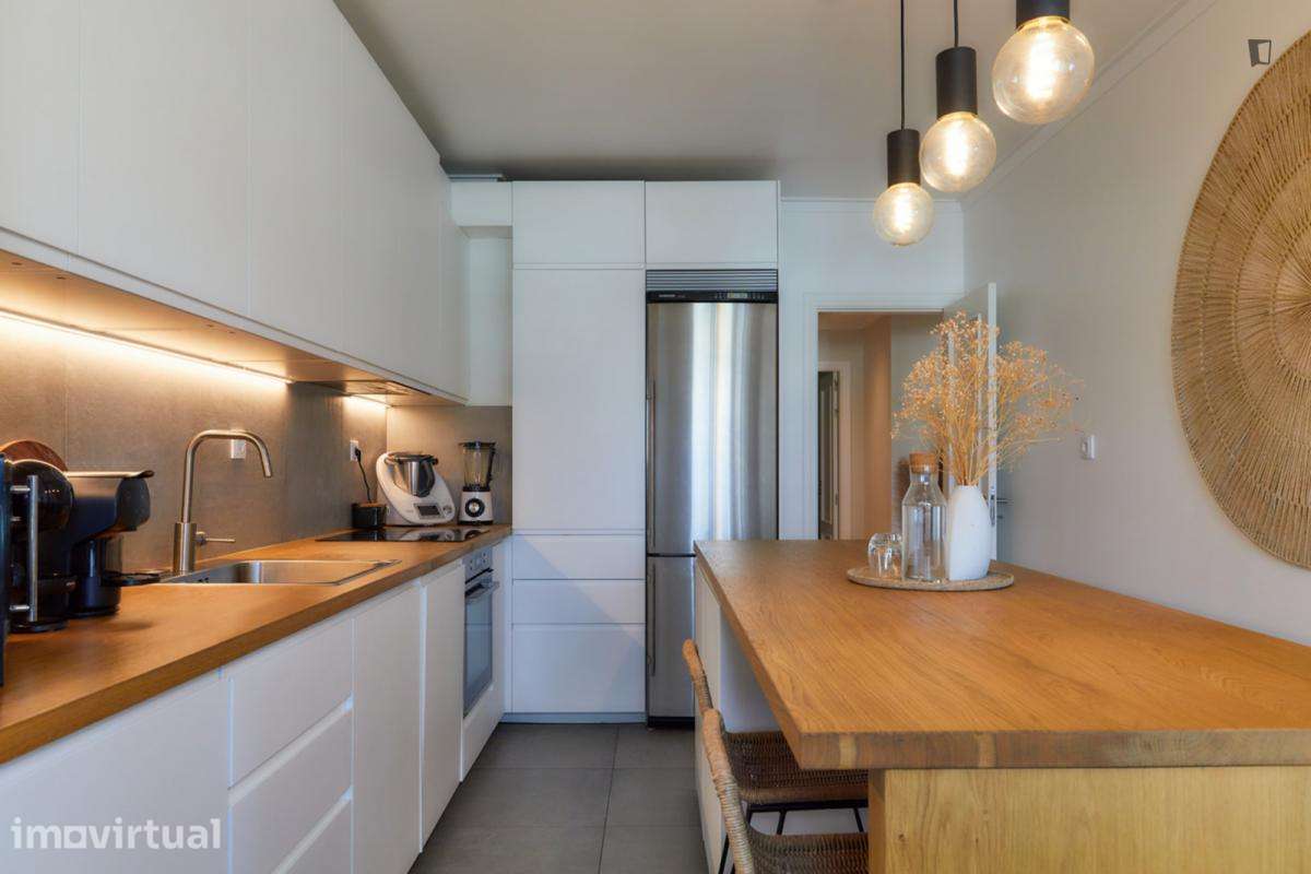 Quarto - localizado em Lisbon - Grande imagem: 5/18